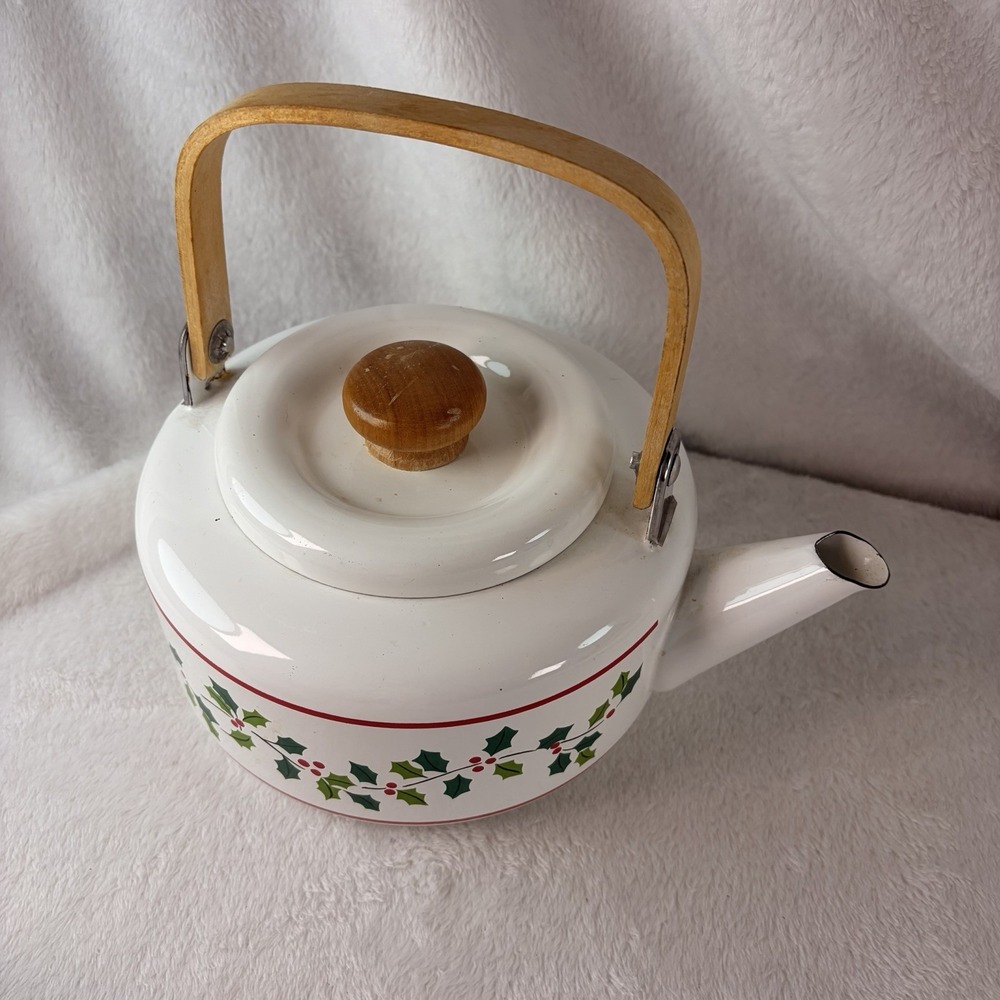 Vintage 1980s Gailstyn-Sutton Christmas Holly Enamelware Tea Kettle Wood Handle